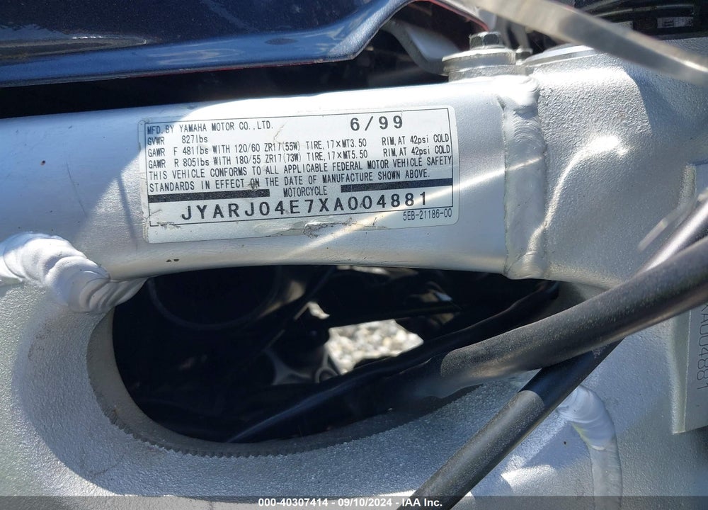 1999 YAMAHA YZFR6 L VIN: JYARJ04E7XA004881