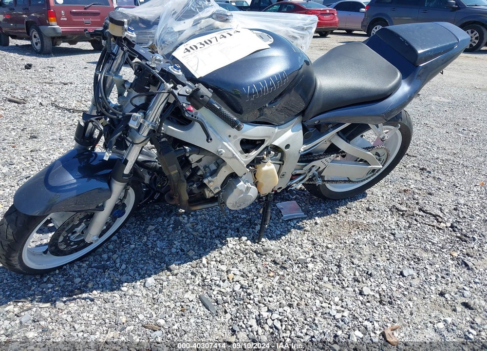 1999 YAMAHA YZFR6 L VIN: JYARJ04E7XA004881