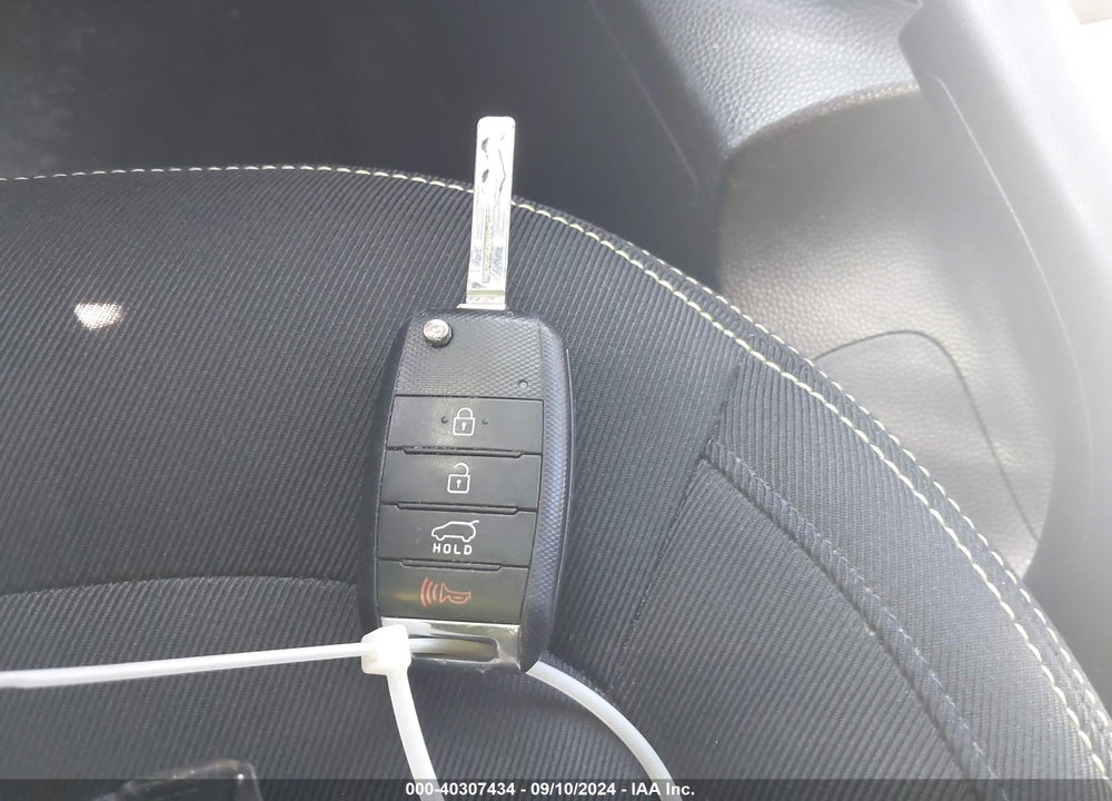 2016 KIA SOUL VIN: KNDJP3A52G7829083