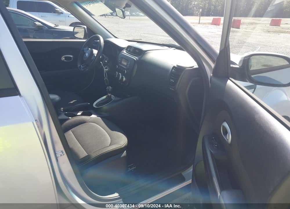 2016 KIA SOUL VIN: KNDJP3A52G7829083
