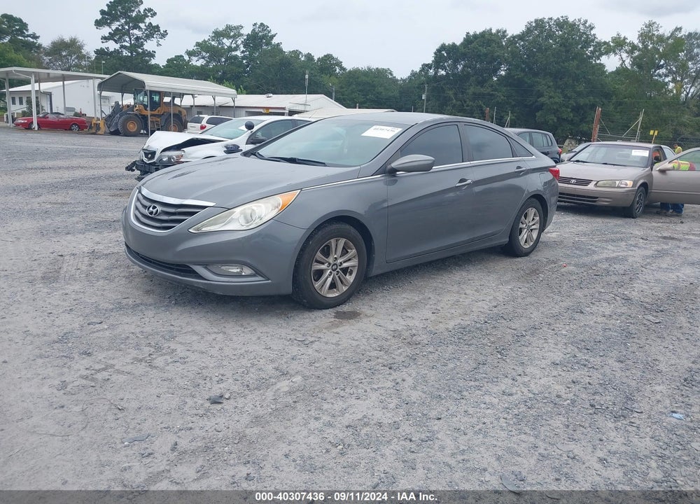 2013 HYUNDAI SONATA GLS VIN: 5NPEB4AC2DH652983