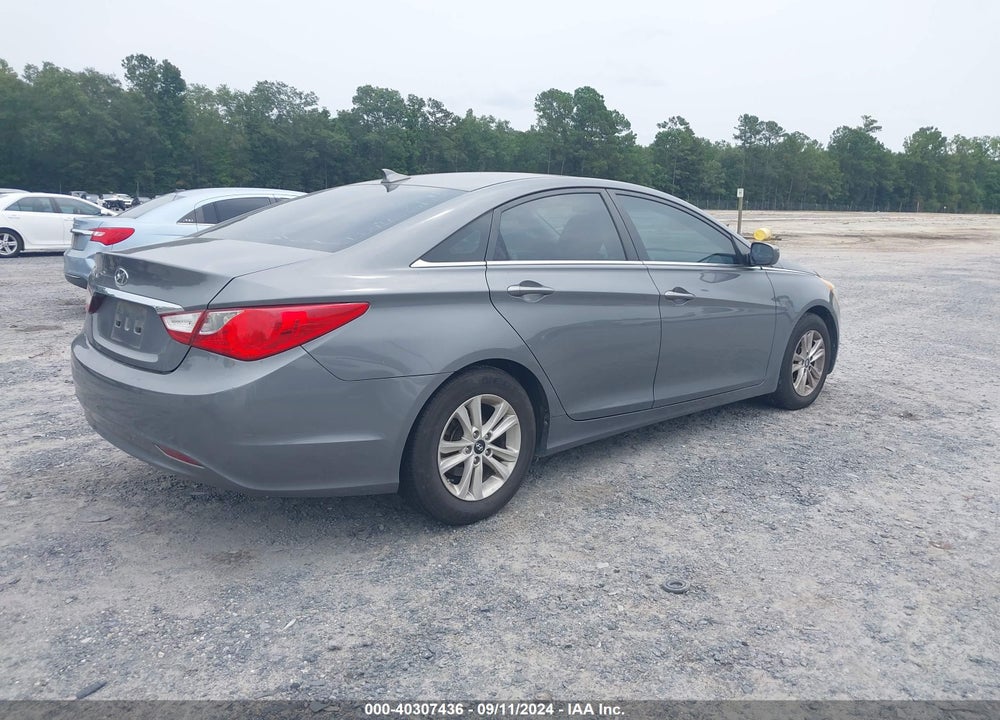 2013 HYUNDAI SONATA GLS VIN: 5NPEB4AC2DH652983
