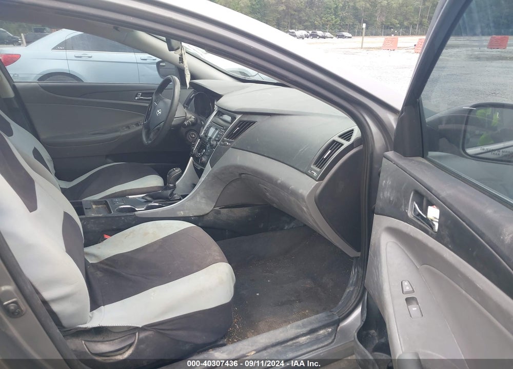 2013 HYUNDAI SONATA GLS VIN: 5NPEB4AC2DH652983