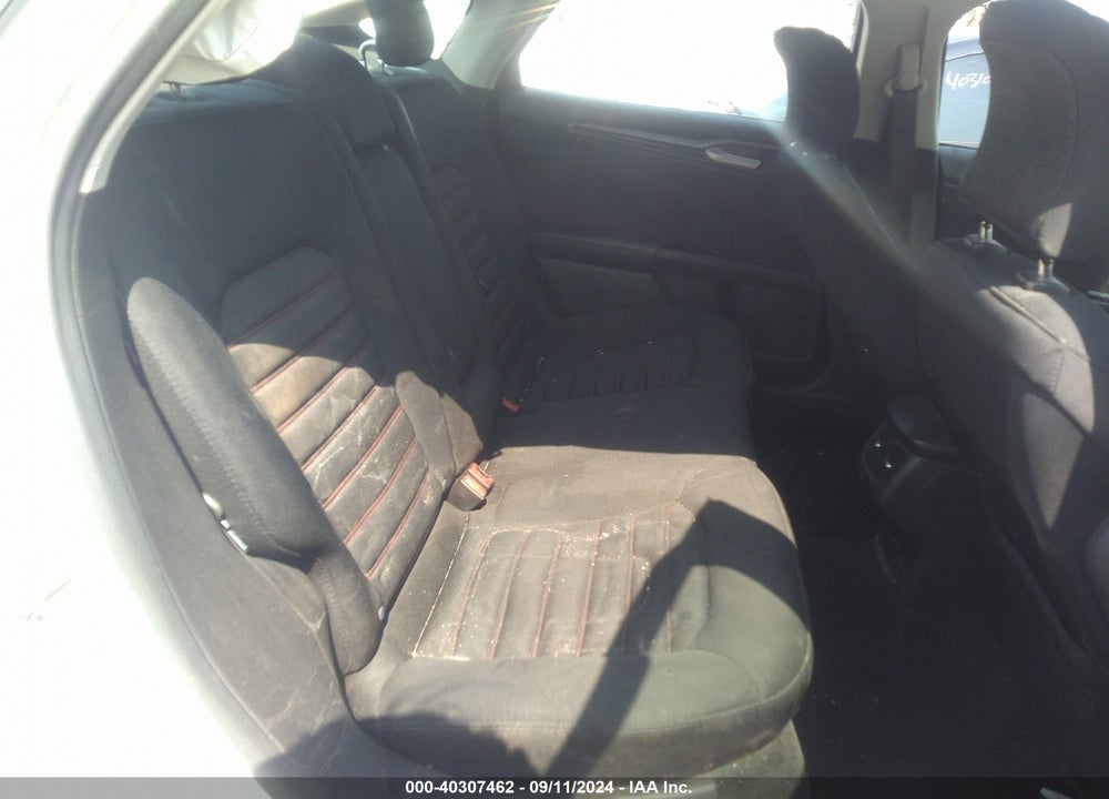 2016 FORD FUSION SE VIN: 3FA6P0HD4GR104455