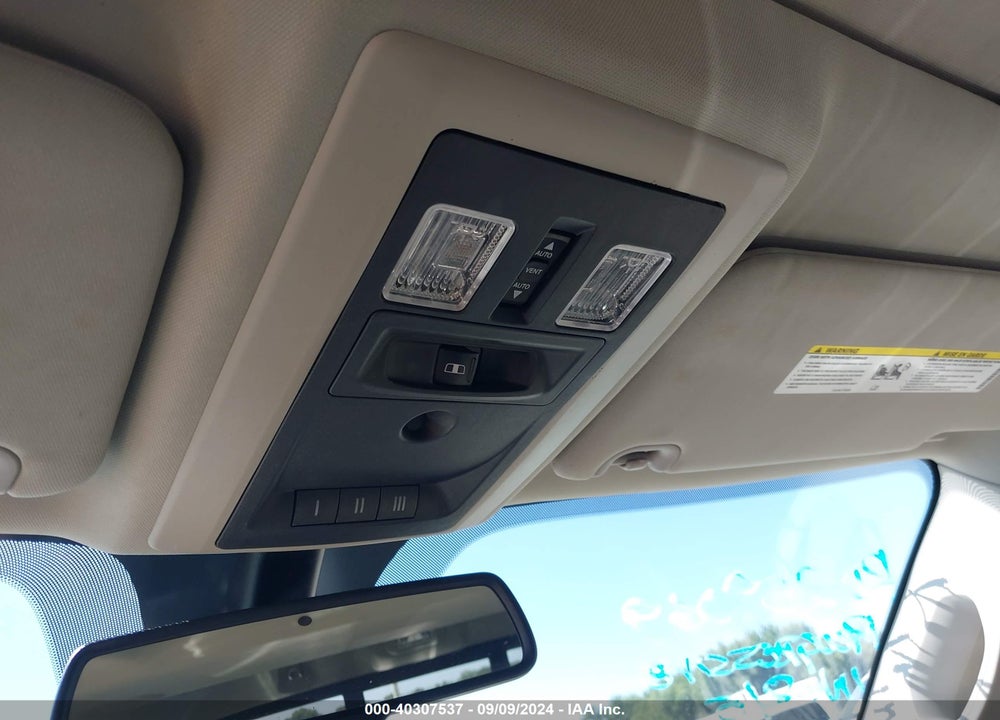 2018 RAM 3500 LAIE  4X4 8' BOX VIN: 3C63RRJL1JG268897