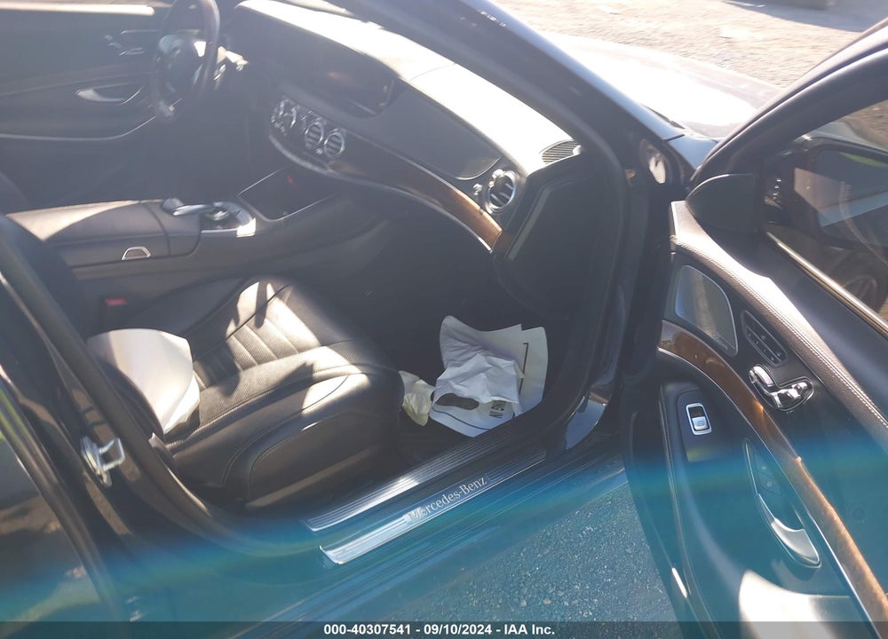 2015 MERCEDES-BENZ S 550 4MATIC VIN: WDDUG8FB5FA192870