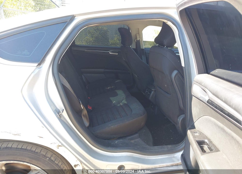 2016 FORD FUSION SE VIN: 3FA6P0HD3GR124180