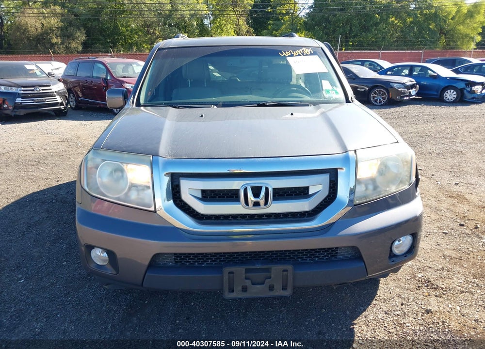 2011 HONDA PILOT EX-L VIN: 5FNYF4H55BB049384
