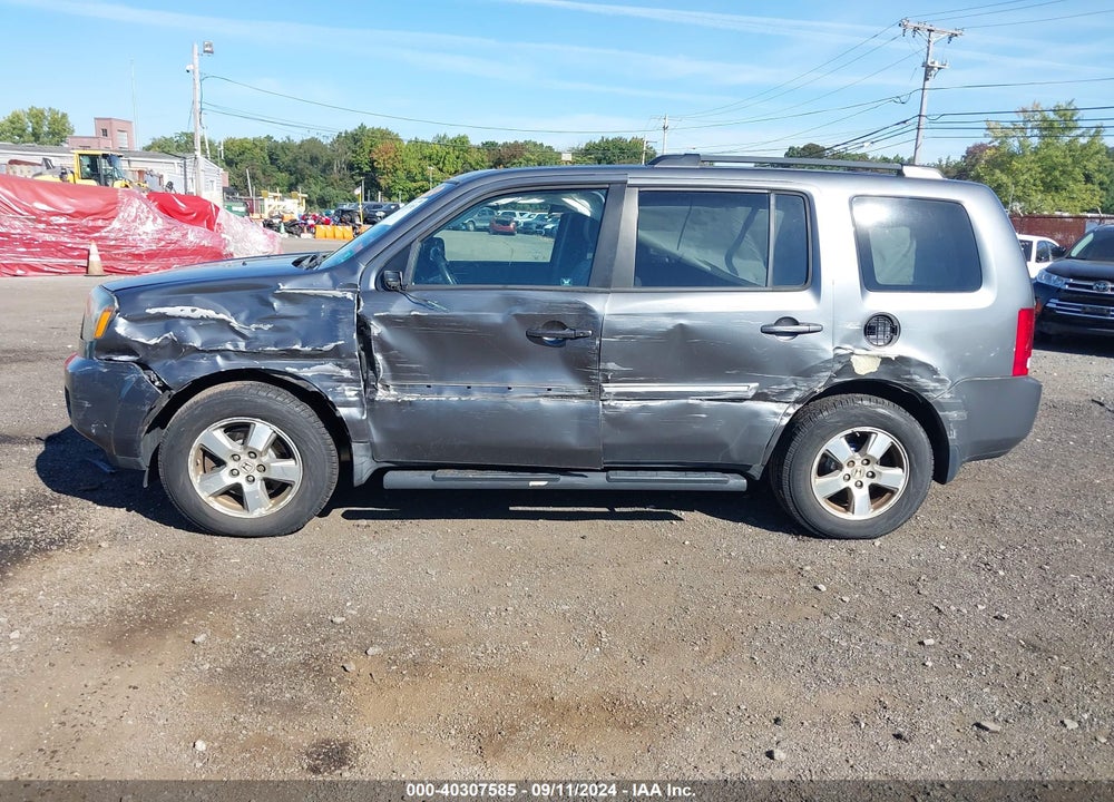 2011 HONDA PILOT EX-L VIN: 5FNYF4H55BB049384