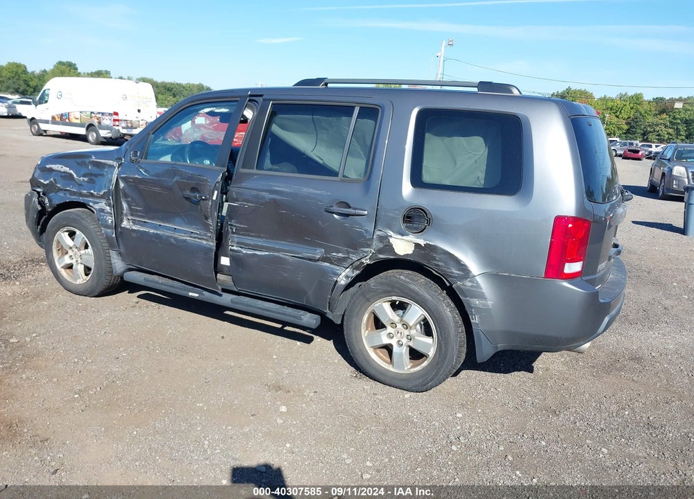 2011 HONDA PILOT EX-L VIN: 5FNYF4H55BB049384
