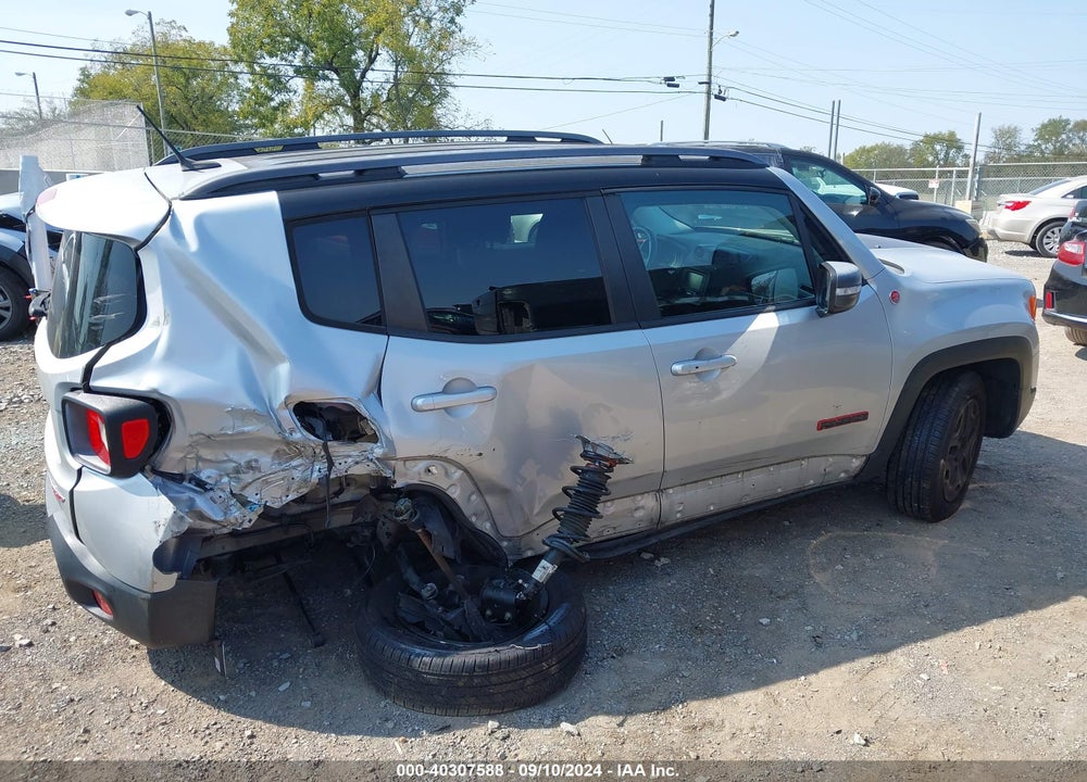 2015 JEEP RENEGADE TRAILHAWK VIN: ZACCJBCT4FPB30345