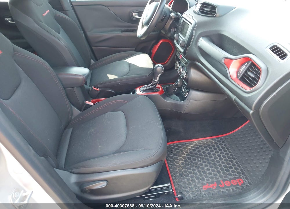2015 JEEP RENEGADE TRAILHAWK VIN: ZACCJBCT4FPB30345