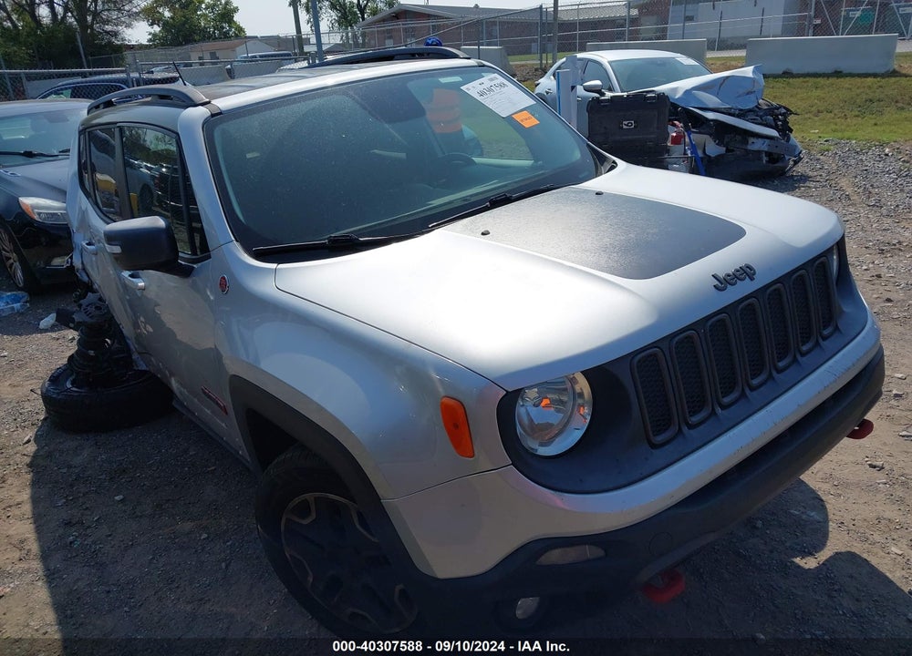 2015 JEEP RENEGADE TRAILHAWK VIN: ZACCJBCT4FPB30345