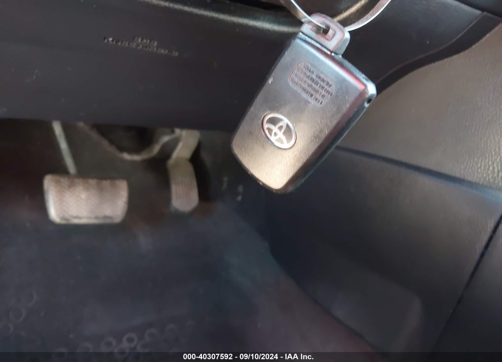 2017 TOYOTA COROLLA SE VIN: 2T1BURHE5HC769807