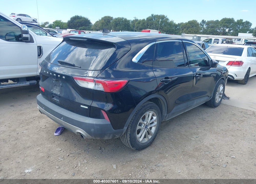 2020 FORD ESCAPE SE VIN: 1FMCU0G64LUB80880