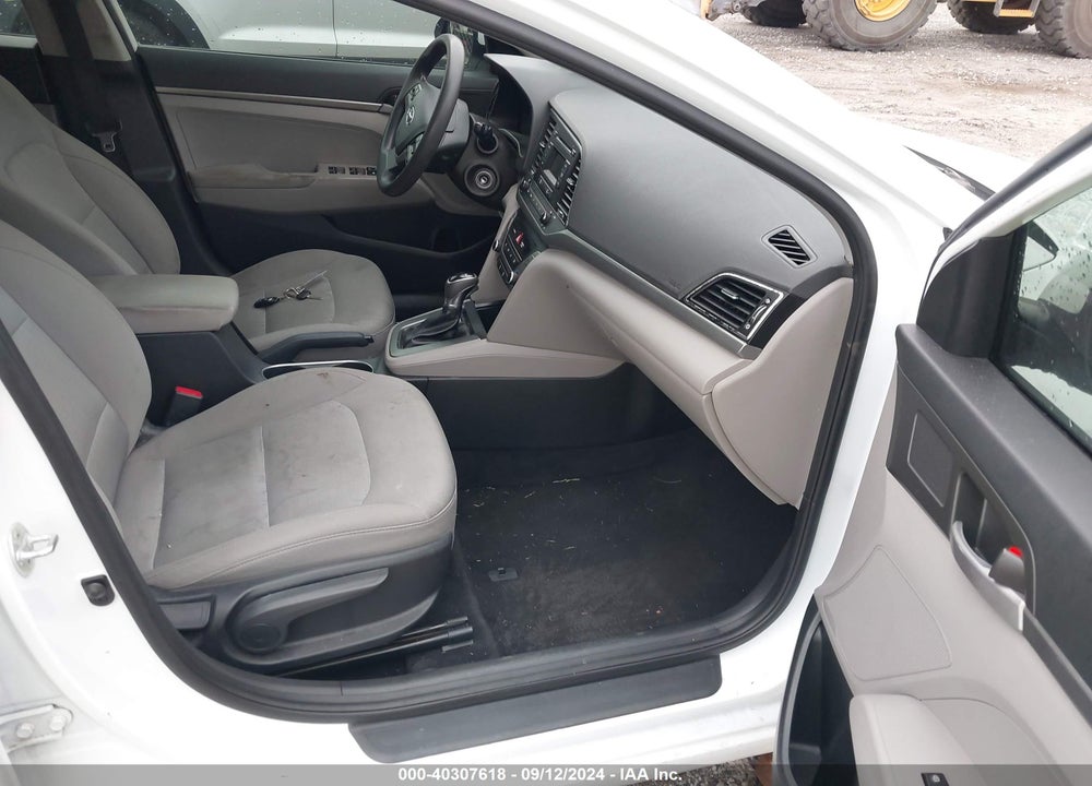 2017 HYUNDAI ELANTRA SE VIN: 5NPD74LF7HH195212