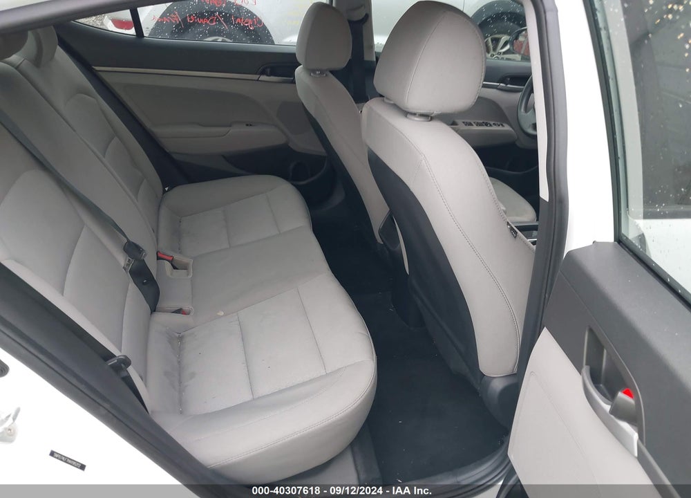 2017 HYUNDAI ELANTRA SE VIN: 5NPD74LF7HH195212