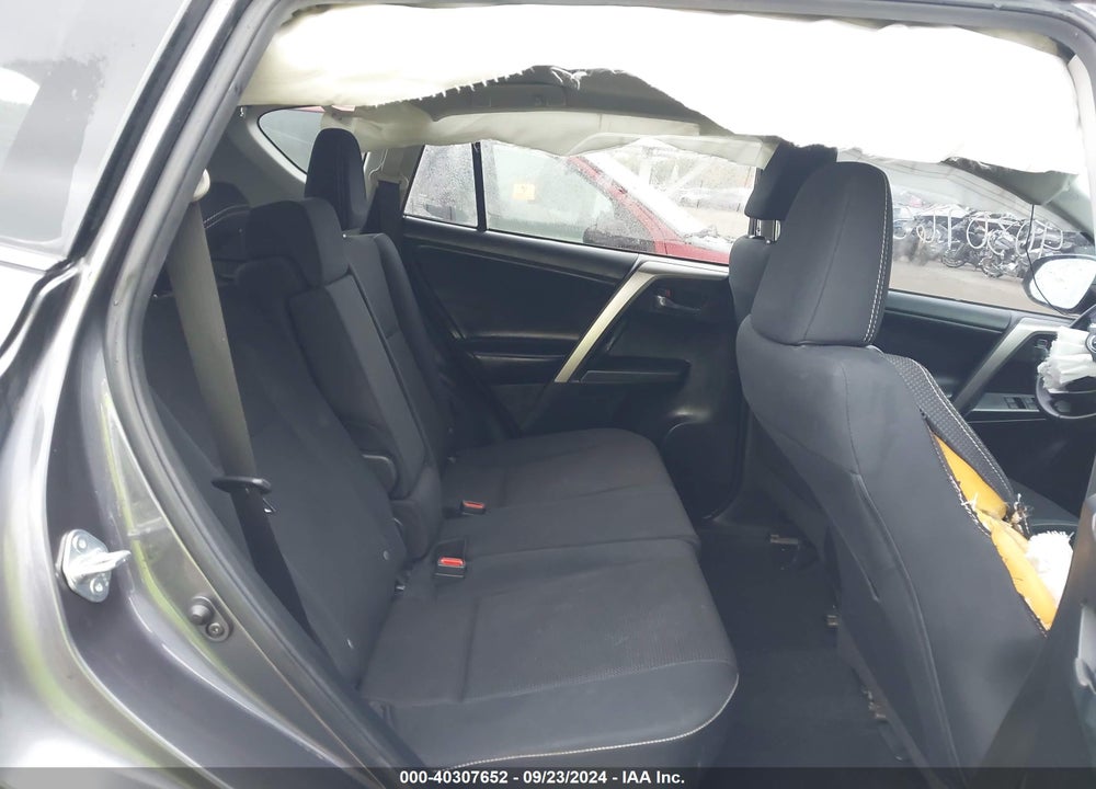 2018 TOYOTA RAV4 XLE VIN: JTMRFREV8JJ736386