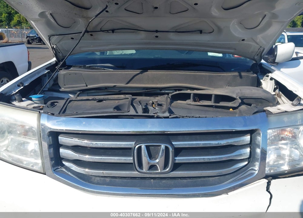 2015 HONDA PILOT EX-L VIN: 5FNYF4H51FB059268