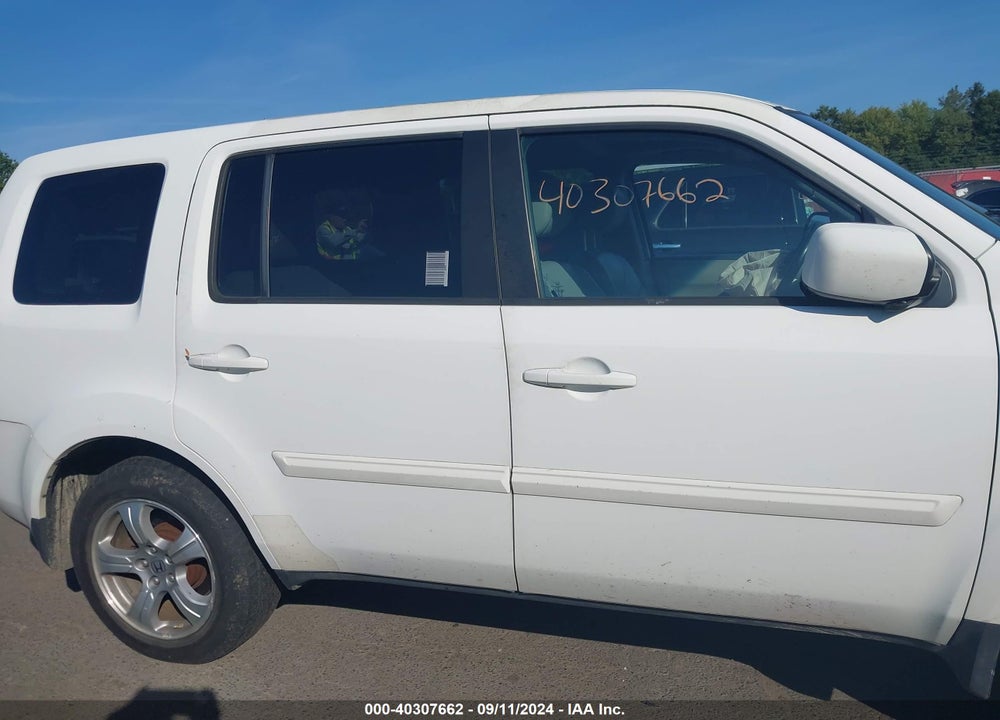 2015 HONDA PILOT EX-L VIN: 5FNYF4H51FB059268
