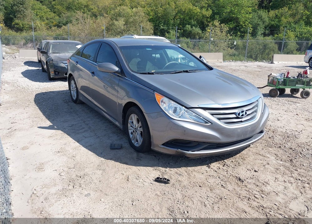 2014 HYUNDAI SONATA GLS VIN: 5NPEB4AC4EH918117