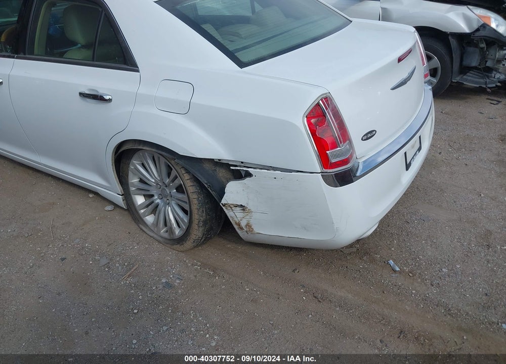 2013 CHRYSLER 300C VIN: 2C3CCAET8DH681690