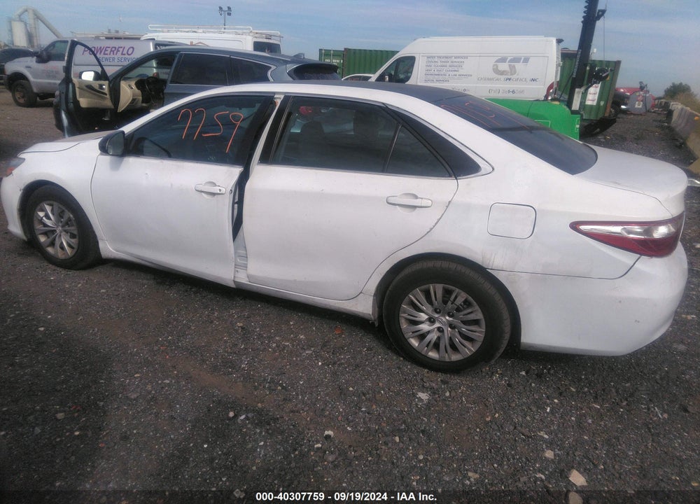 2015 TOYOTA CAMRY HYBRID LE VIN: 4T1BD1FK2FU145470
