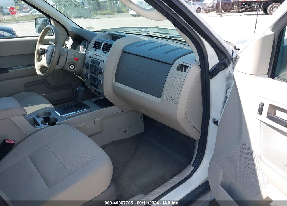 2010 FORD ESCAPE XLT VIN: 1FMCU9DG5AKC06106