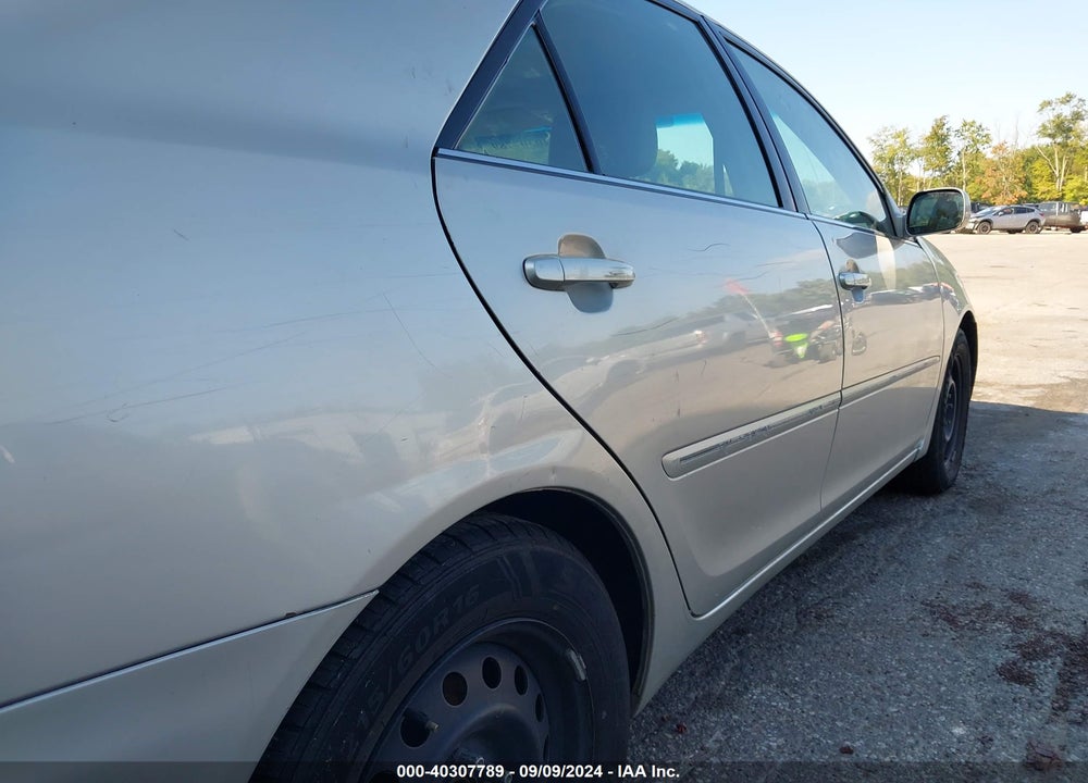 2005 TOYOTA CAMRY XLE V6 VIN: 4T1BF30KX5U618318