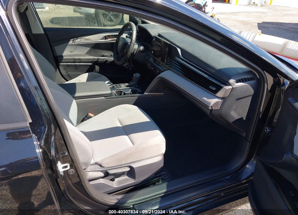 2025 TOYOTA CAMRY LE VIN: 4T1DAACK8SU011756
