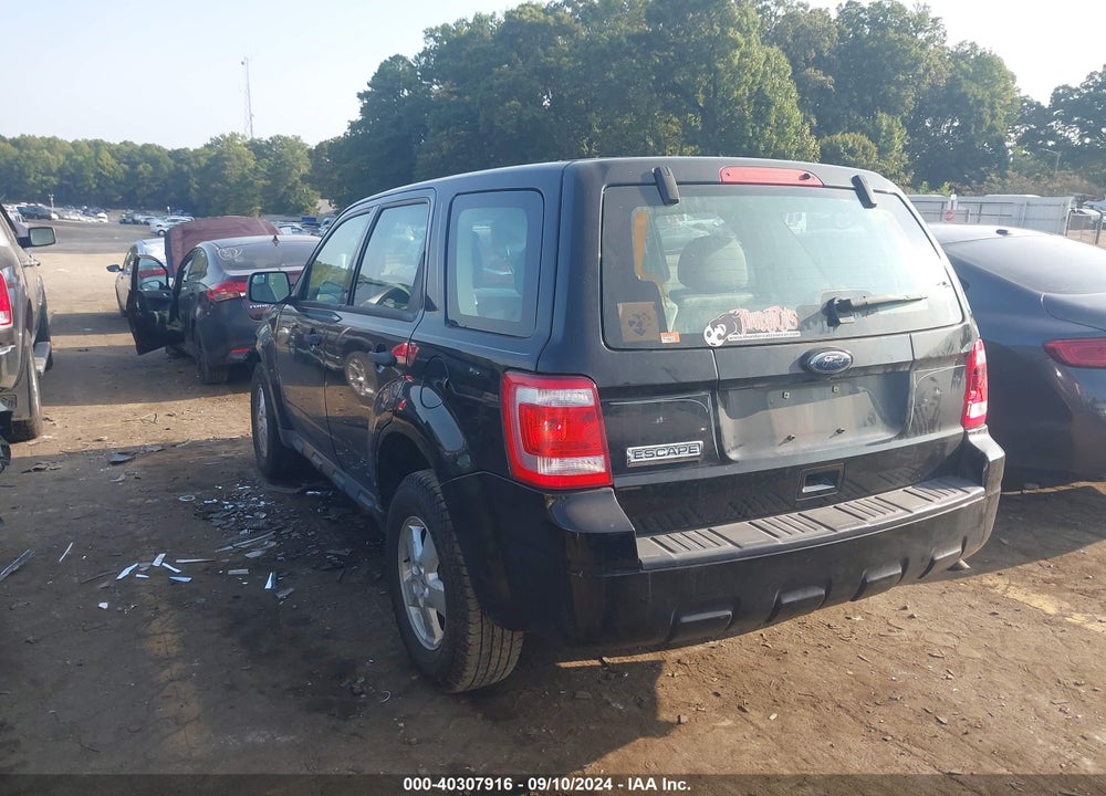 2010 FORD ESCAPE XLS VIN: 1FMCU0C77AKA70414