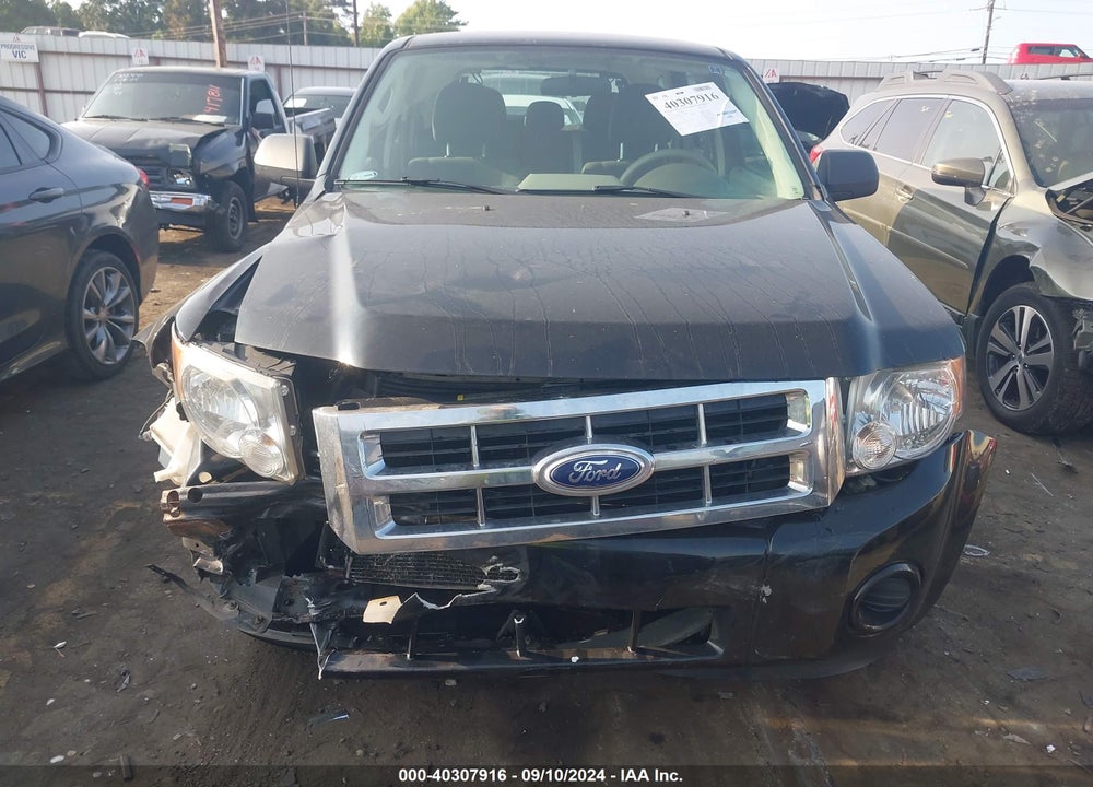 2010 FORD ESCAPE XLS VIN: 1FMCU0C77AKA70414