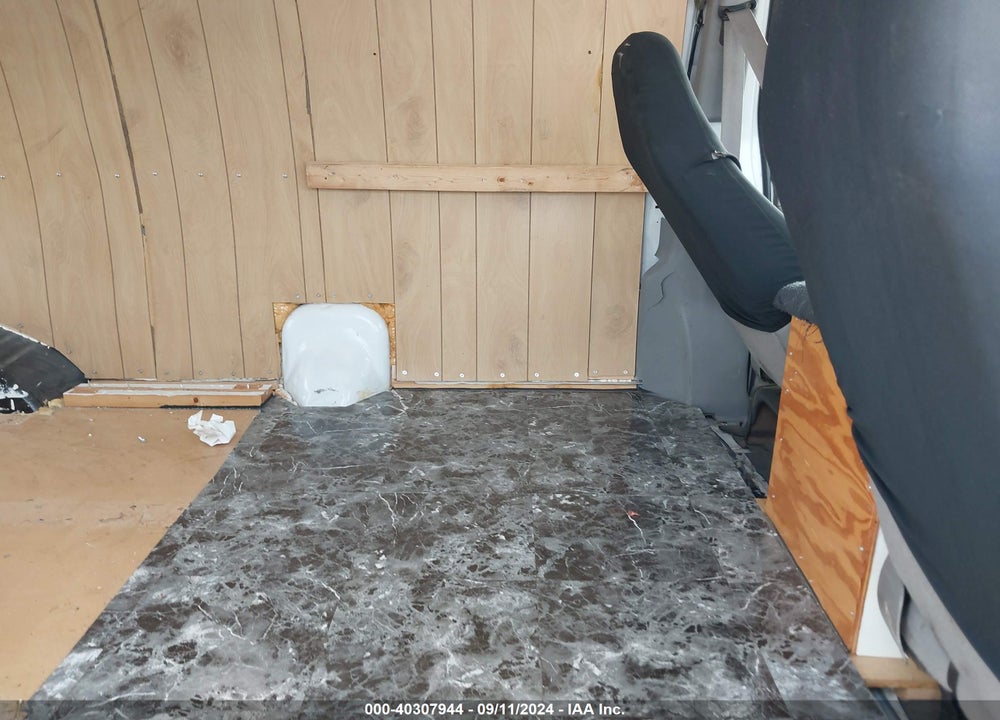 2002 FORD E 150 VIN: 1FTRE14W32HA18235