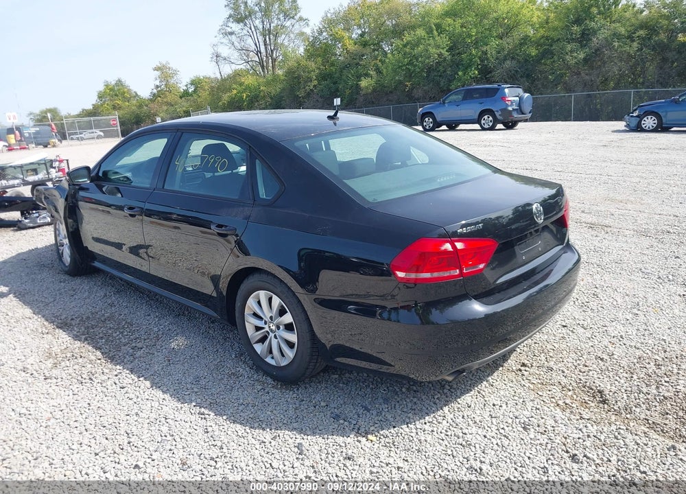 2013 VOLKSWAGEN PASSAT 2.5L S VIN: 1VWAH7A35DC094828