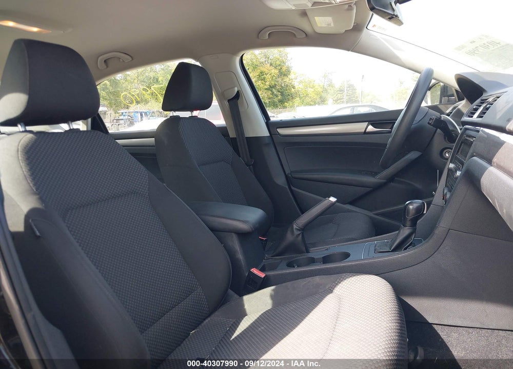 2013 VOLKSWAGEN PASSAT 2.5L S VIN: 1VWAH7A35DC094828