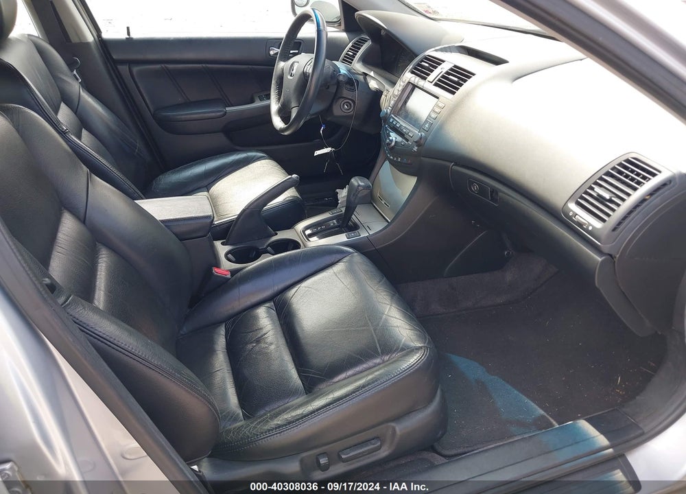 2005 HONDA ACCORD 3.0 EX VIN: 1HGCM66825A064741