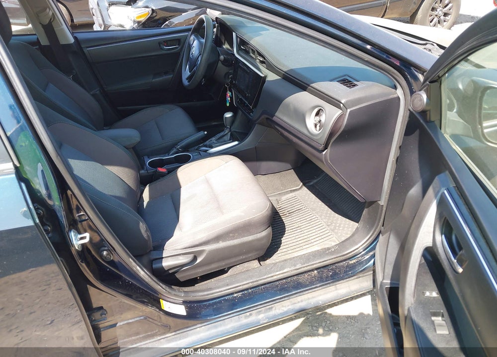 2019 TOYOTA COROLLA LE VIN: 2T1BURHE9KC158993