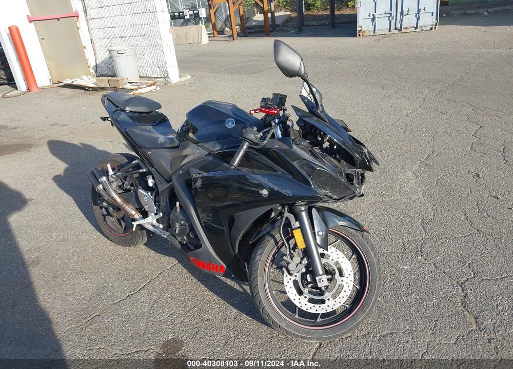 2015 YAMAHA YZFR3 VIN: MH3RH06Y8FK005426
