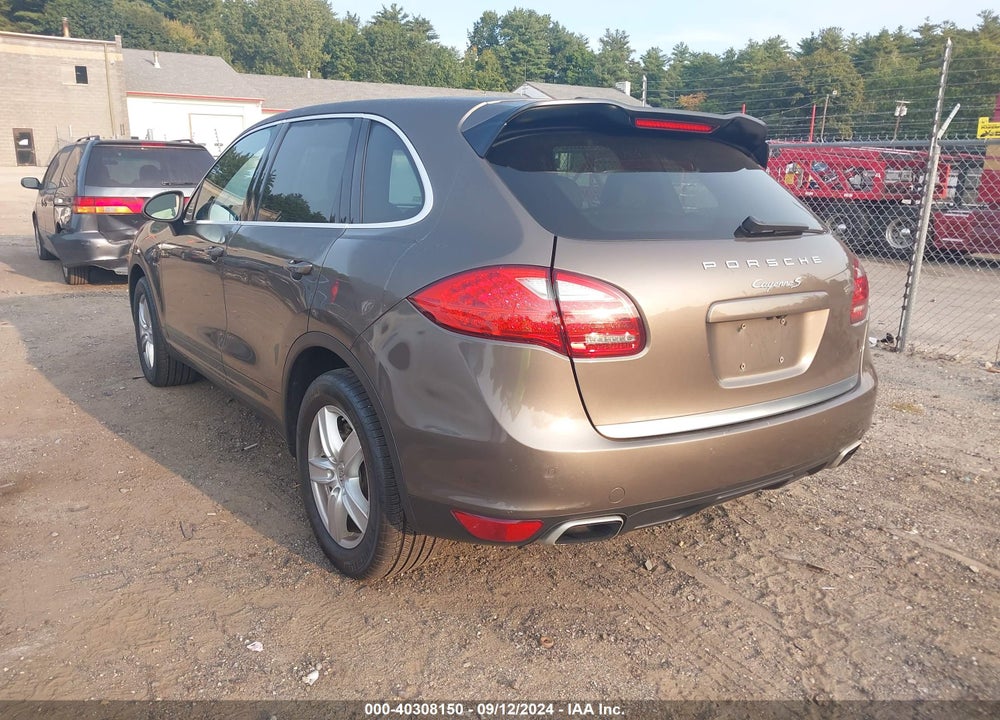 2014 PORSCHE CAYENNE HYBRID S VIN: WP1AE2A26ELA50875