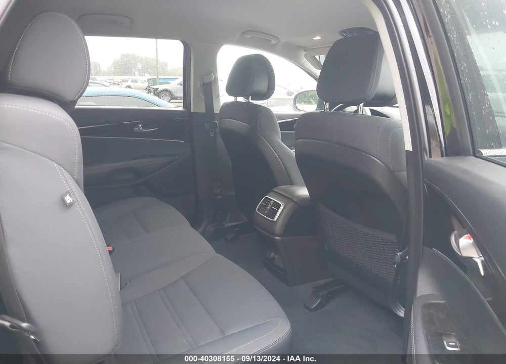 2016 KIA SORENTO 2.4L L VIN: 5XYPG4A37GG095333
