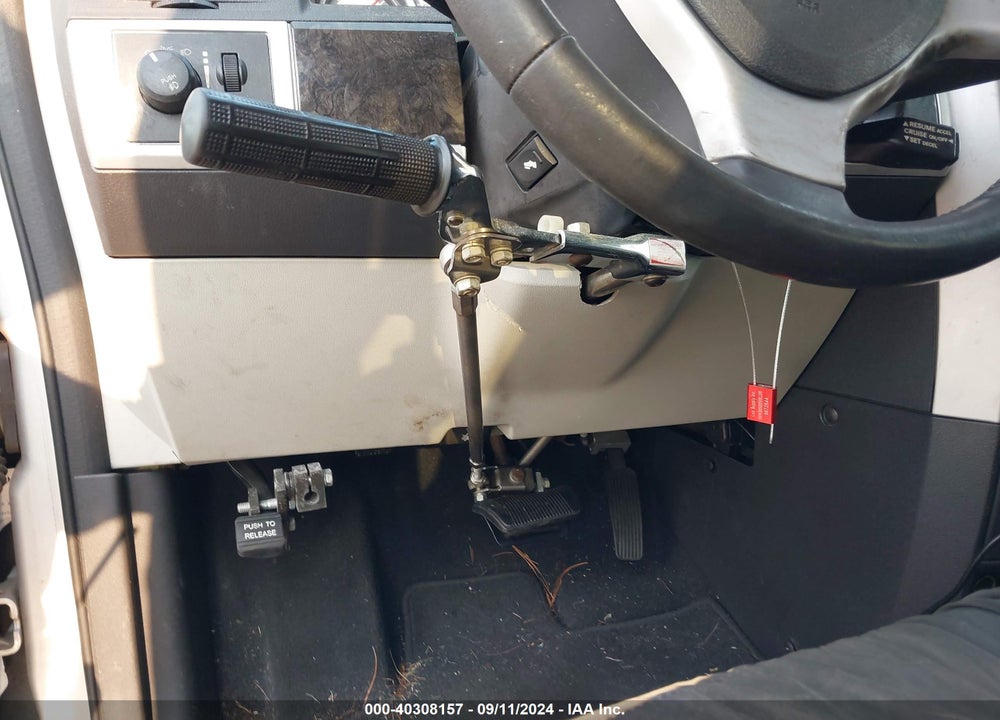 2010 DODGE GRAND CARAVAN SXT VIN: 2D4RN5D15AR211763