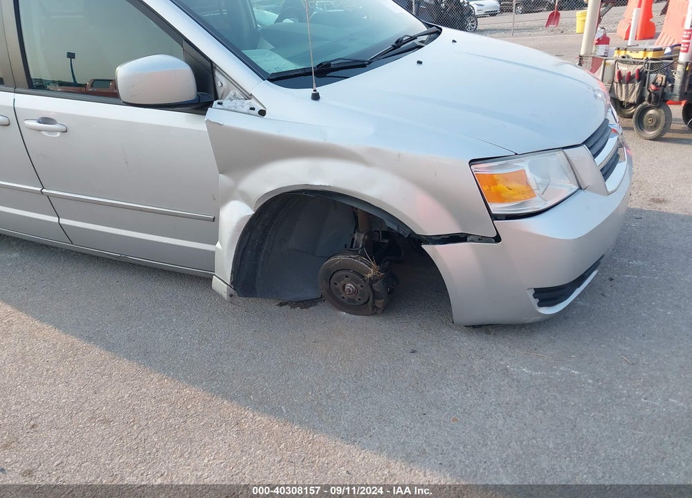 2010 DODGE GRAND CARAVAN SXT VIN: 2D4RN5D15AR211763