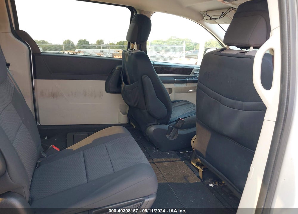 2010 DODGE GRAND CARAVAN SXT VIN: 2D4RN5D15AR211763