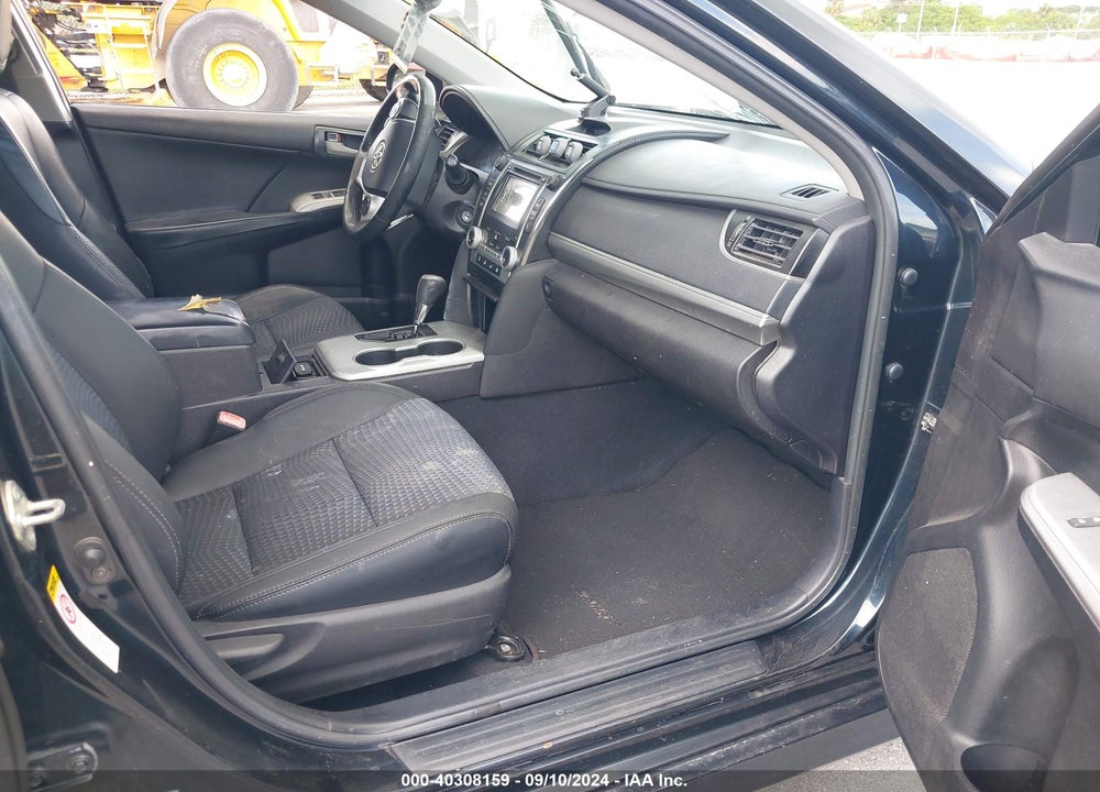 2014 TOYOTA CAMRY SE VIN: 4T1BF1FK4EU433189