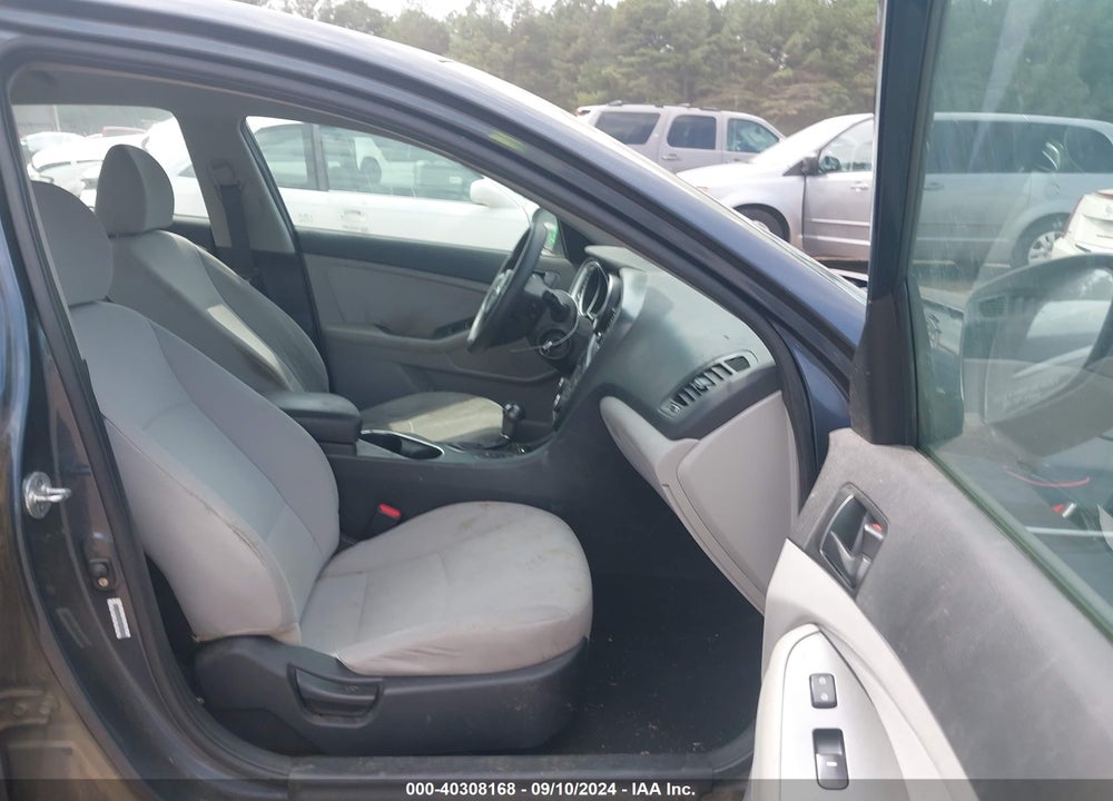 2015 KIA OPTIMA LX VIN: KNAGM4A78F5572674