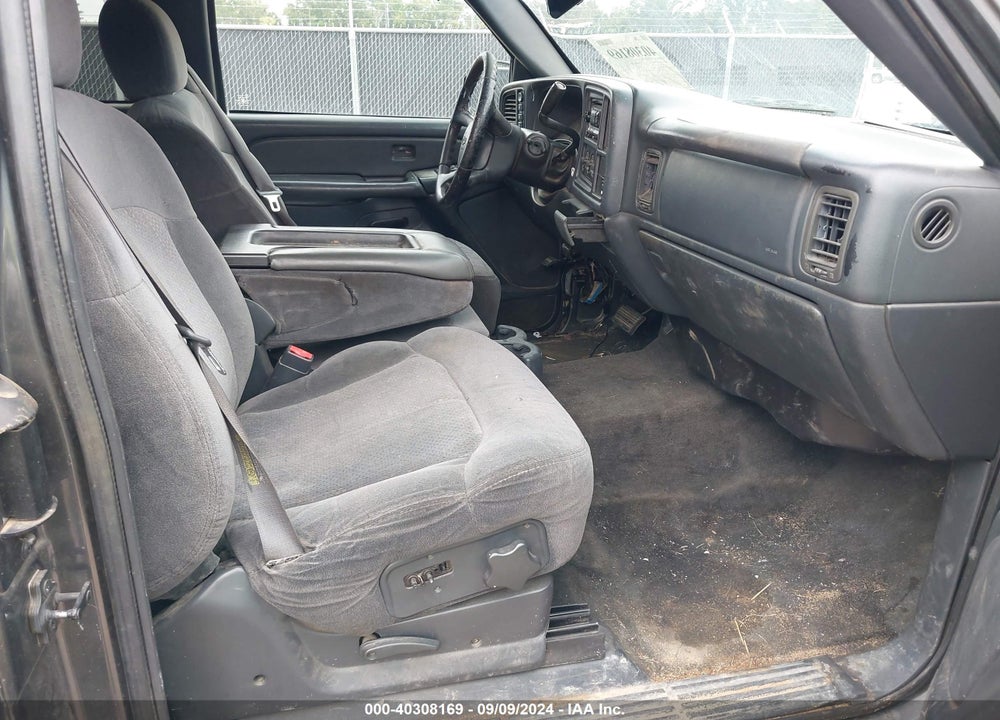 2001 CHEVROLET SILVERADO 1500 LS VIN: 1GCEK19T11E209691