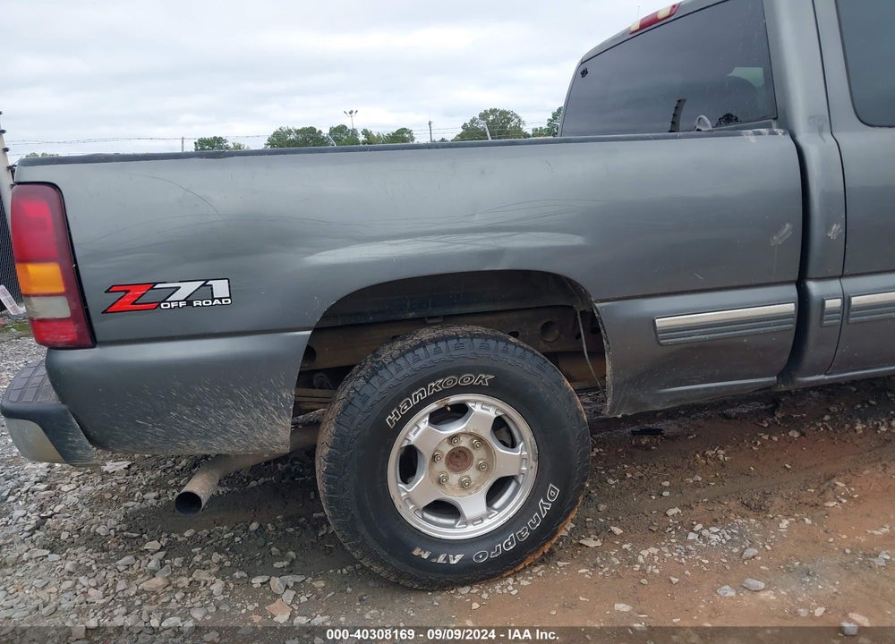 2001 CHEVROLET SILVERADO 1500 LS VIN: 1GCEK19T11E209691