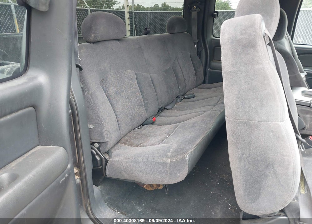 2001 CHEVROLET SILVERADO 1500 LS VIN: 1GCEK19T11E209691