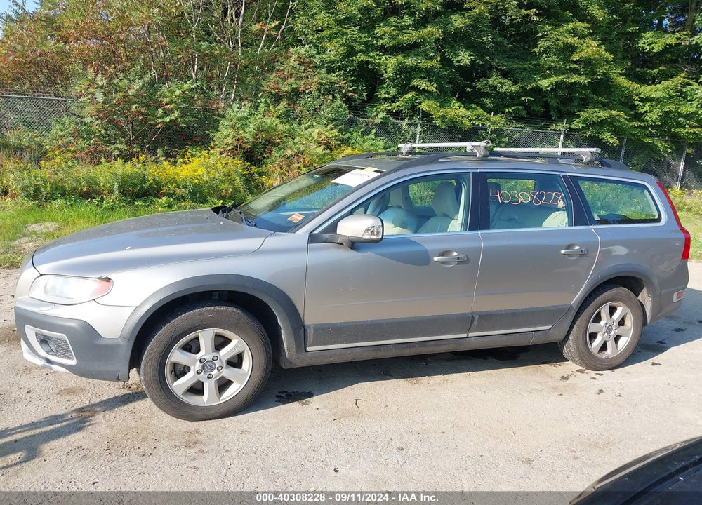 2011 VOLVO XC70 3.2 VIN: YV4952BZ4B1095852