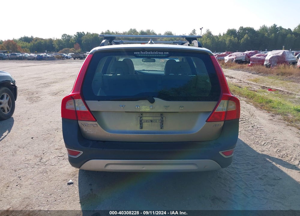 2011 VOLVO XC70 3.2 VIN: YV4952BZ4B1095852